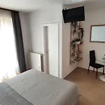 Amelie Apartment *